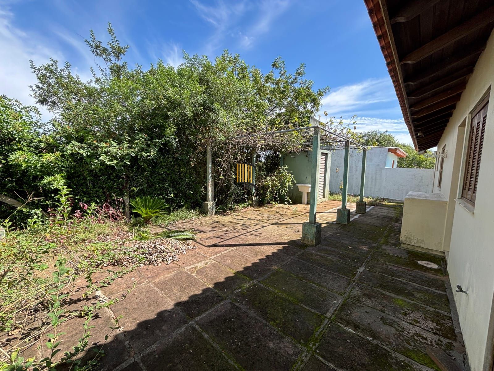 Uma casa em condomínio fechado em Águas claras. Goufe II