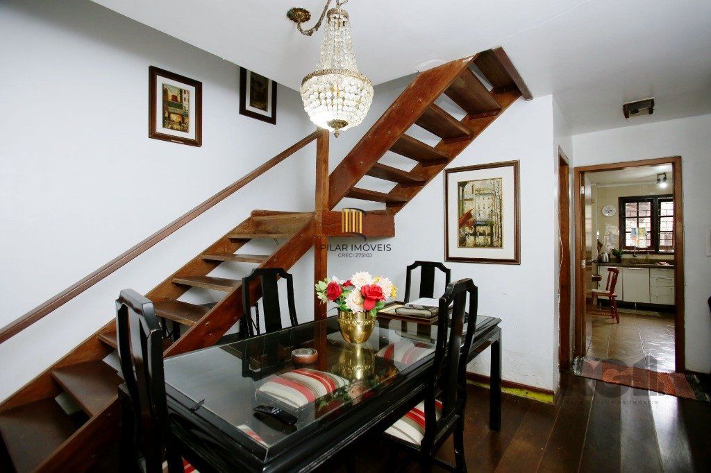 Casa 3 Dormitório(s) Bairro Petrópolis