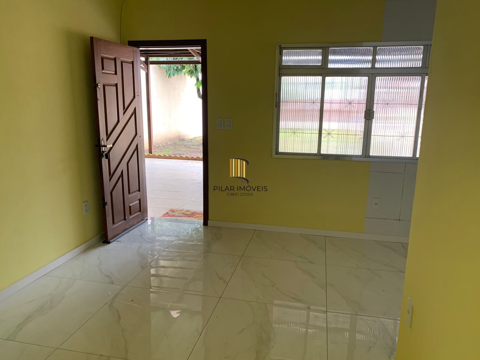 Casa para Venda - 55m², 3 dormitórios, 2 vagas - Rio Branco
