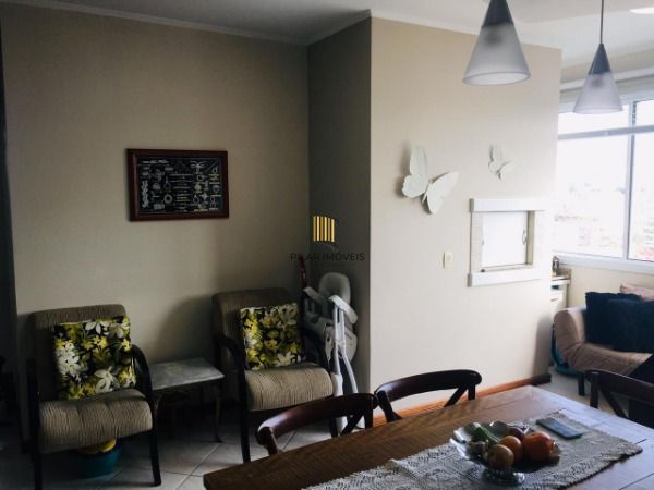 Apartamento com 02 dormitórios, 02 vagas de garagem no Bairro Floresta
