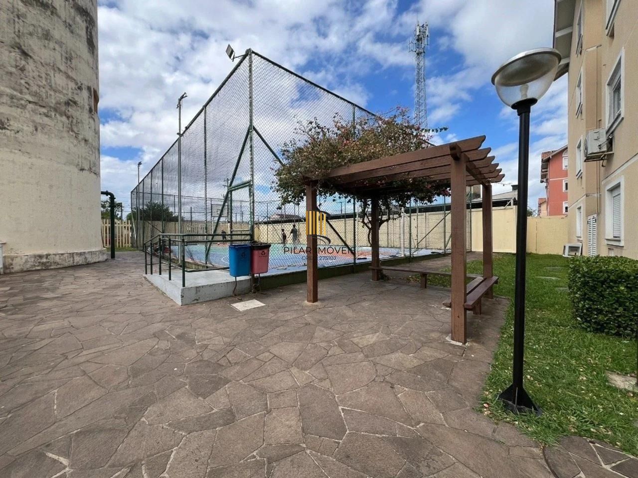 02 dormitórios com 01 vaga