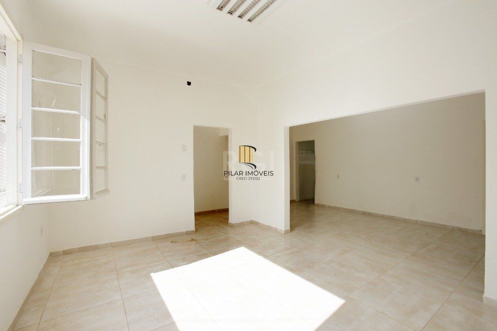 Prédio Comercial 2 dormitórios no bairro Navegantes