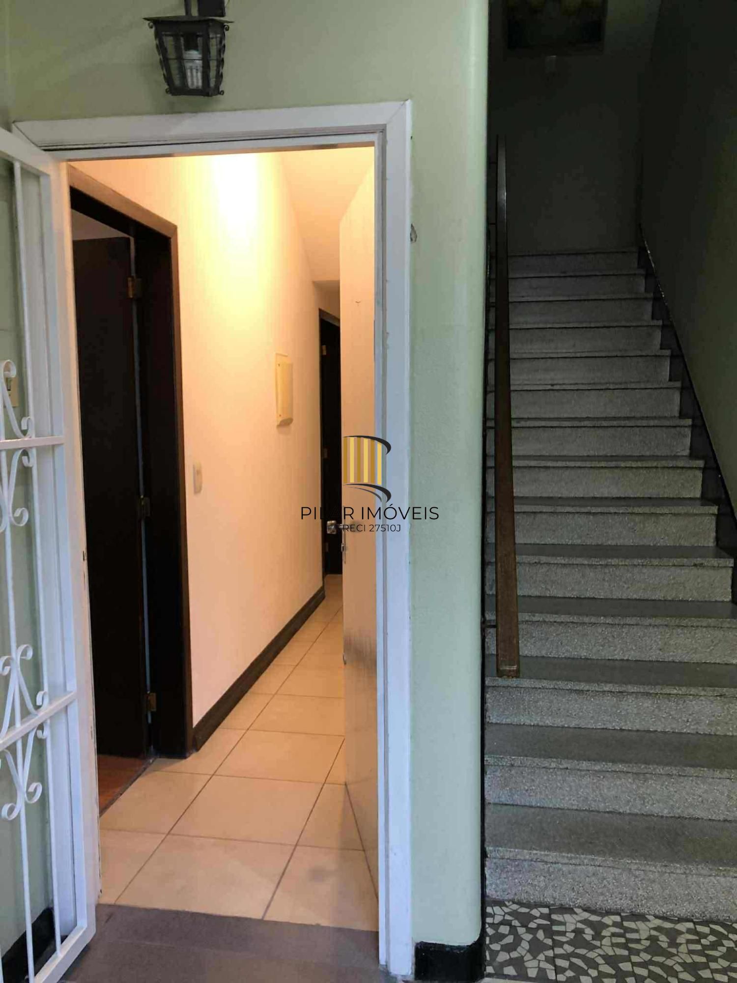 Apartamento de 3 Dormitórios, 111m² Bairro Floresta em Porto Alegre, RS