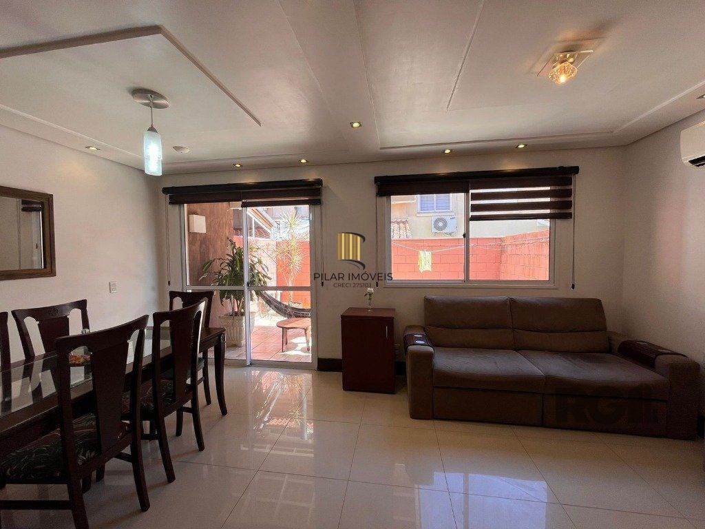 Casa de Condomínio 3 dormitórios no bairro Sarandi