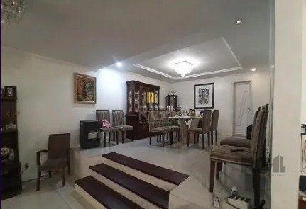 Casa de Luxo no Teresópolis - 6 Quartos e Espaço para Festas!