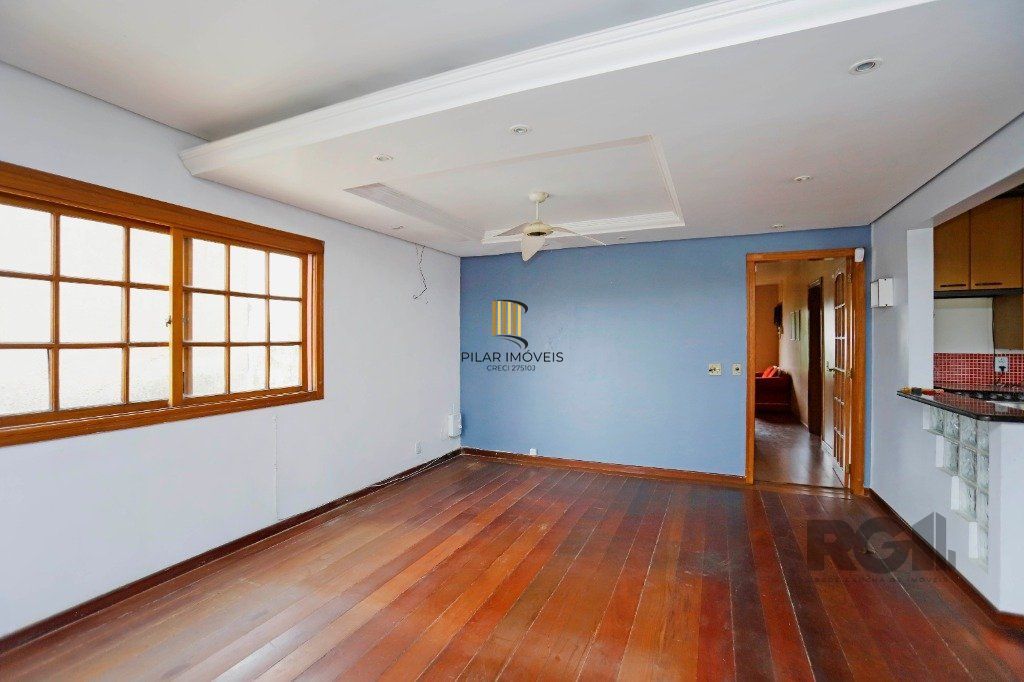 Casa 5 dormitórios no bairro Partenon