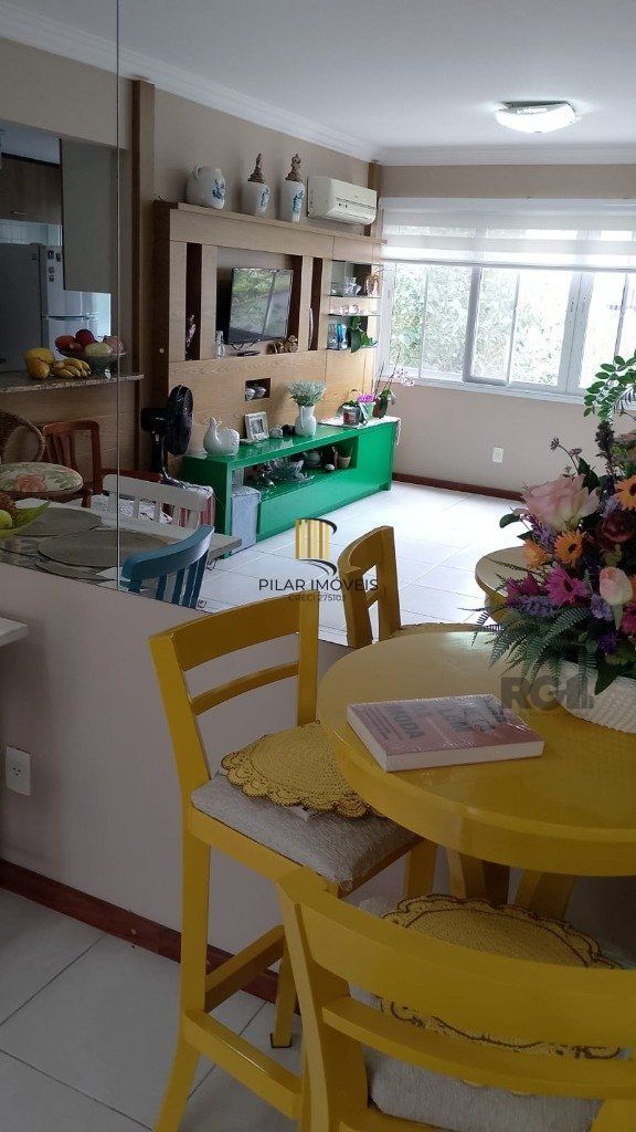 Apartamento 2 dormitórios no bairro Floresta