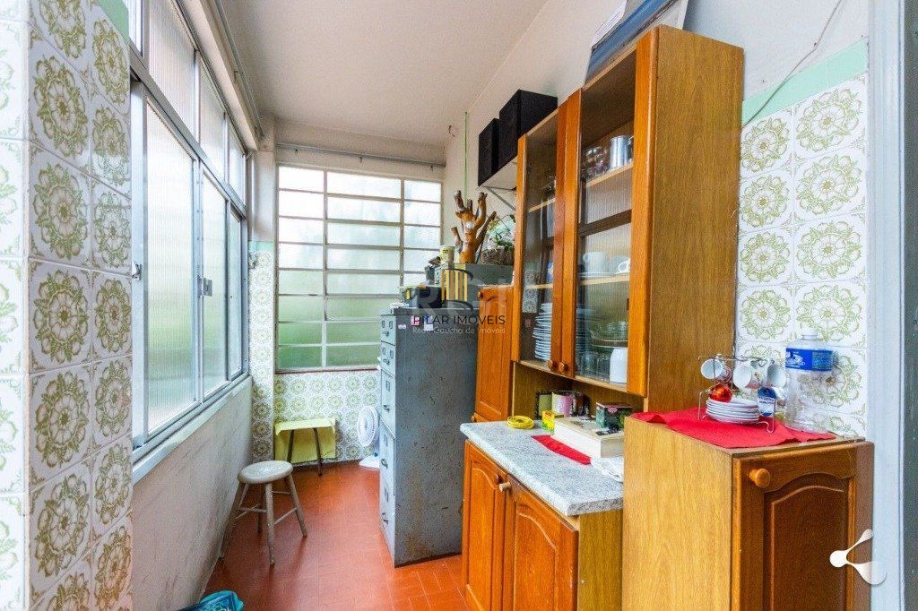 Casa para Venda - 221m², 4 dormitórios, sendo 1 suites, 2 vagas - São Geraldo