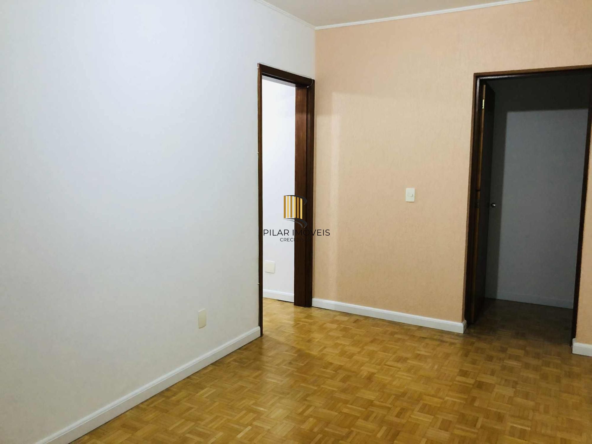 apartamento de 2 dormitórios com garagem no bairro rio branco