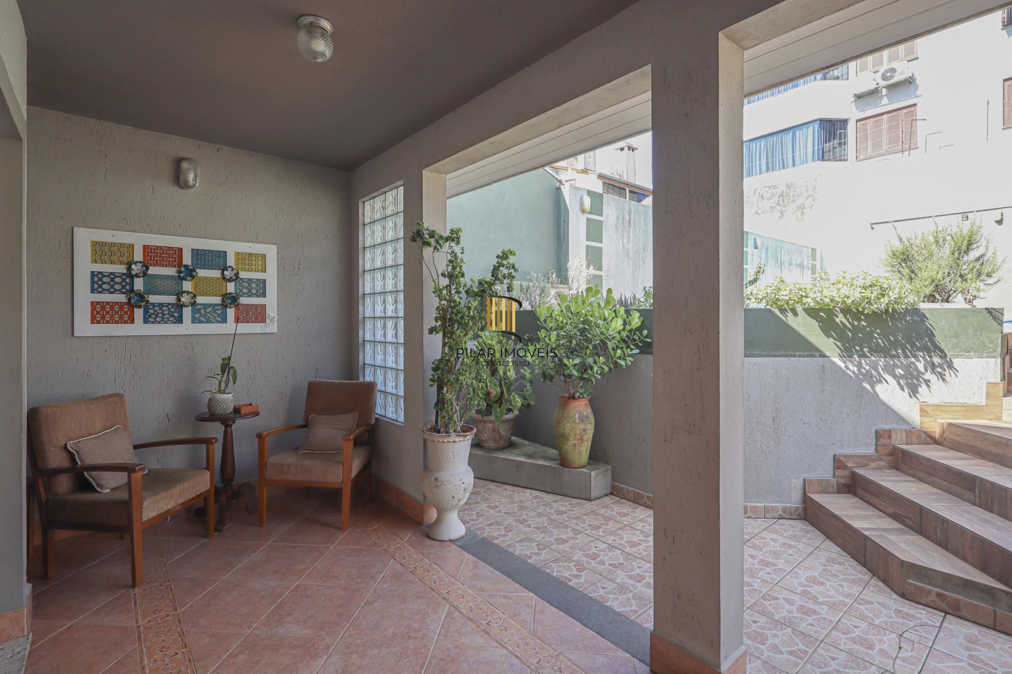 Residência de luxo ! Impecável.. 04 dormitórios , piscina / estuda dação