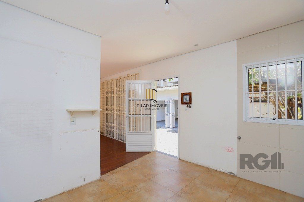 Casa 3 dormitórios no bairro Passo da Areia