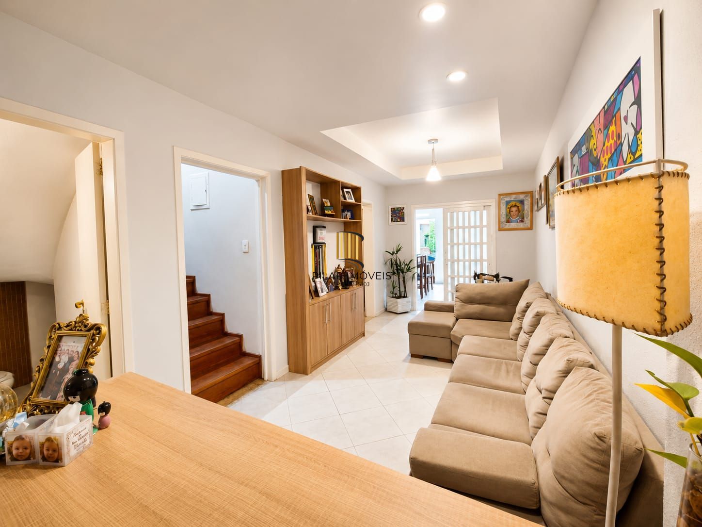 Casa 03 dormitórios no bairro Guarujá em Porto Alegre