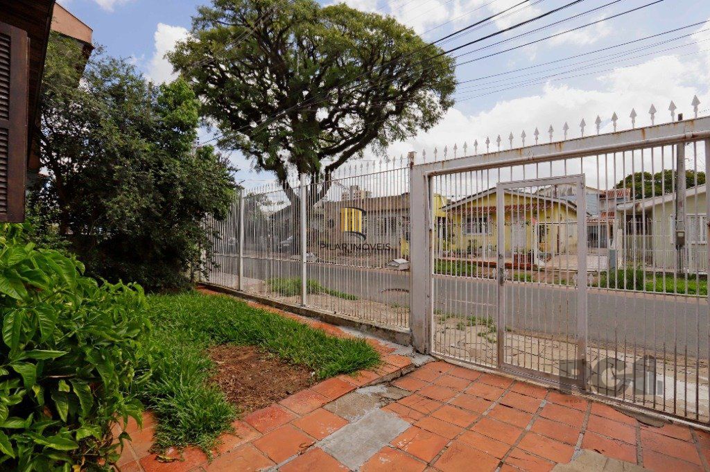 Casa 3 dormitórios no bairro Sarandi