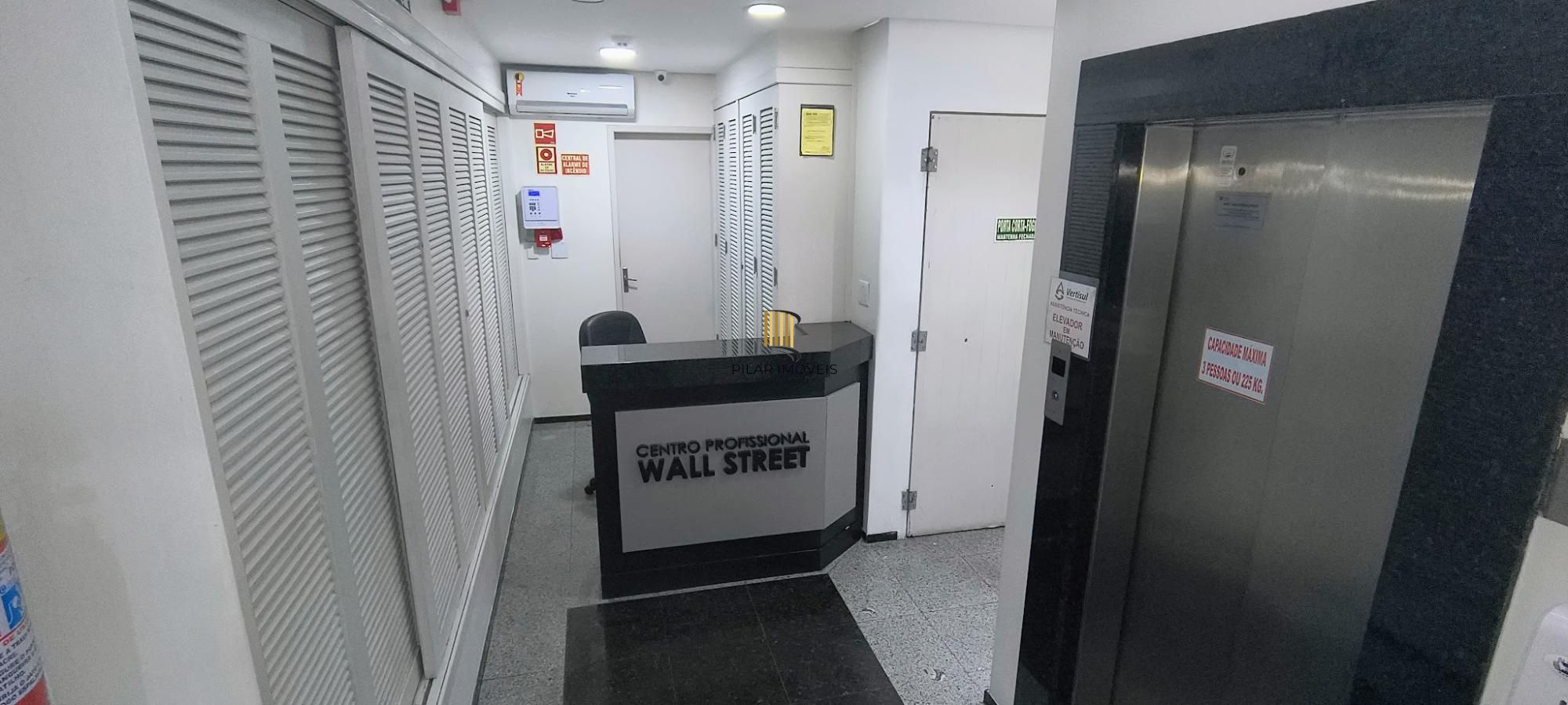 CONJUNTO  COMERCIAL  NA  AVENIDA CRISTÓVÃO COLOMBO
