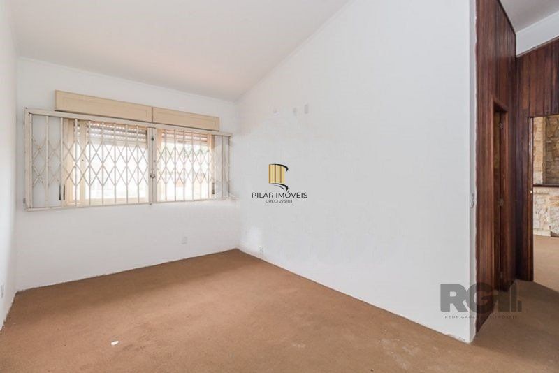 Casa 4 dormitórios no bairro Chácara das Pedras