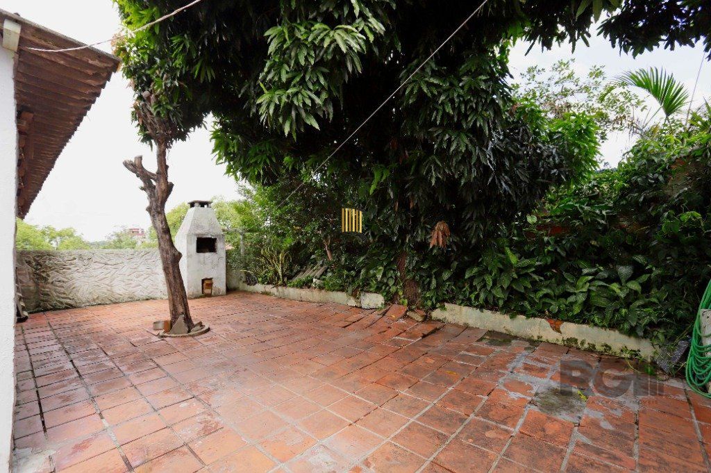 Casa 3 dormitórios no bairro Sarandi