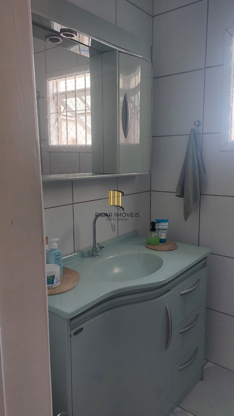 Casa 3 dormitórios no bairro Maria Regina