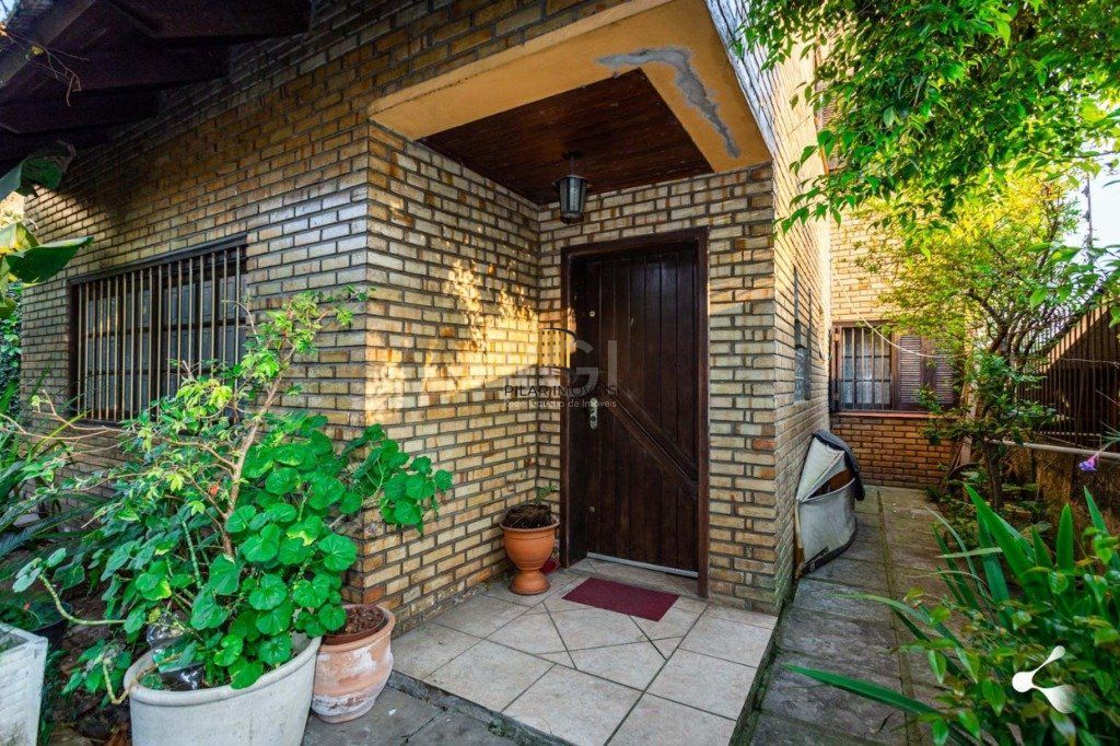 Casa para Venda - 231.27m², 3 dormitórios, sendo 1 suites, 3 vagas - Cristal