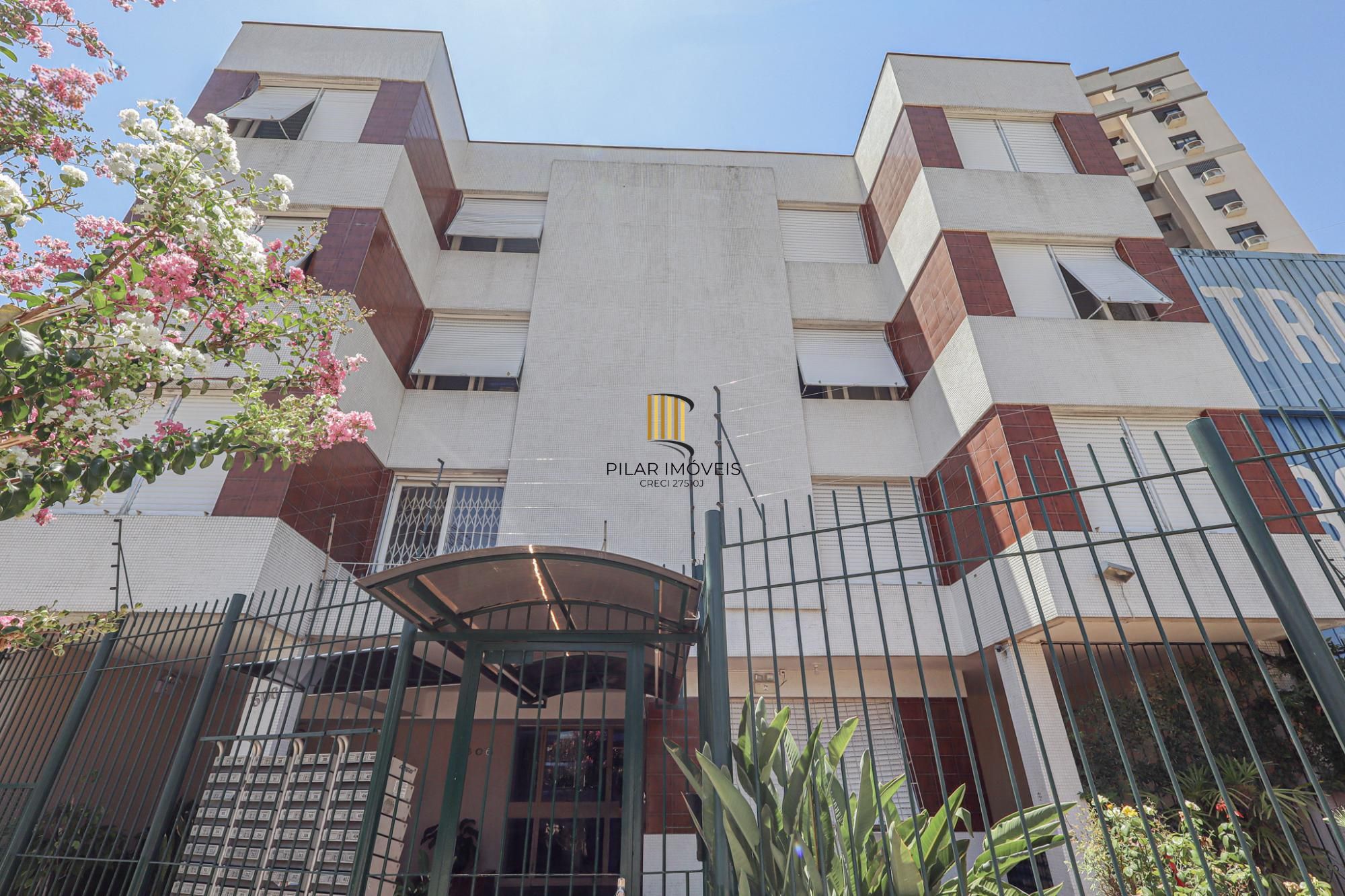 Apto 01 quarto todo reformado no bairro Floresta Porto Alegre/RS