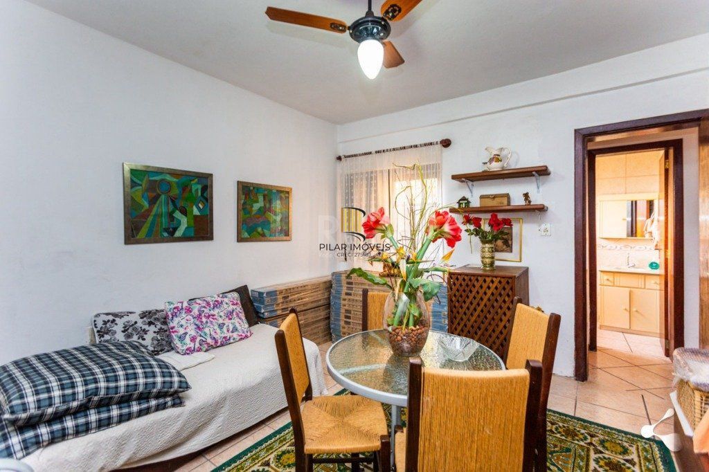Casa para Venda - 231.27m², 3 dormitórios, sendo 1 suites, 3 vagas - Cristal