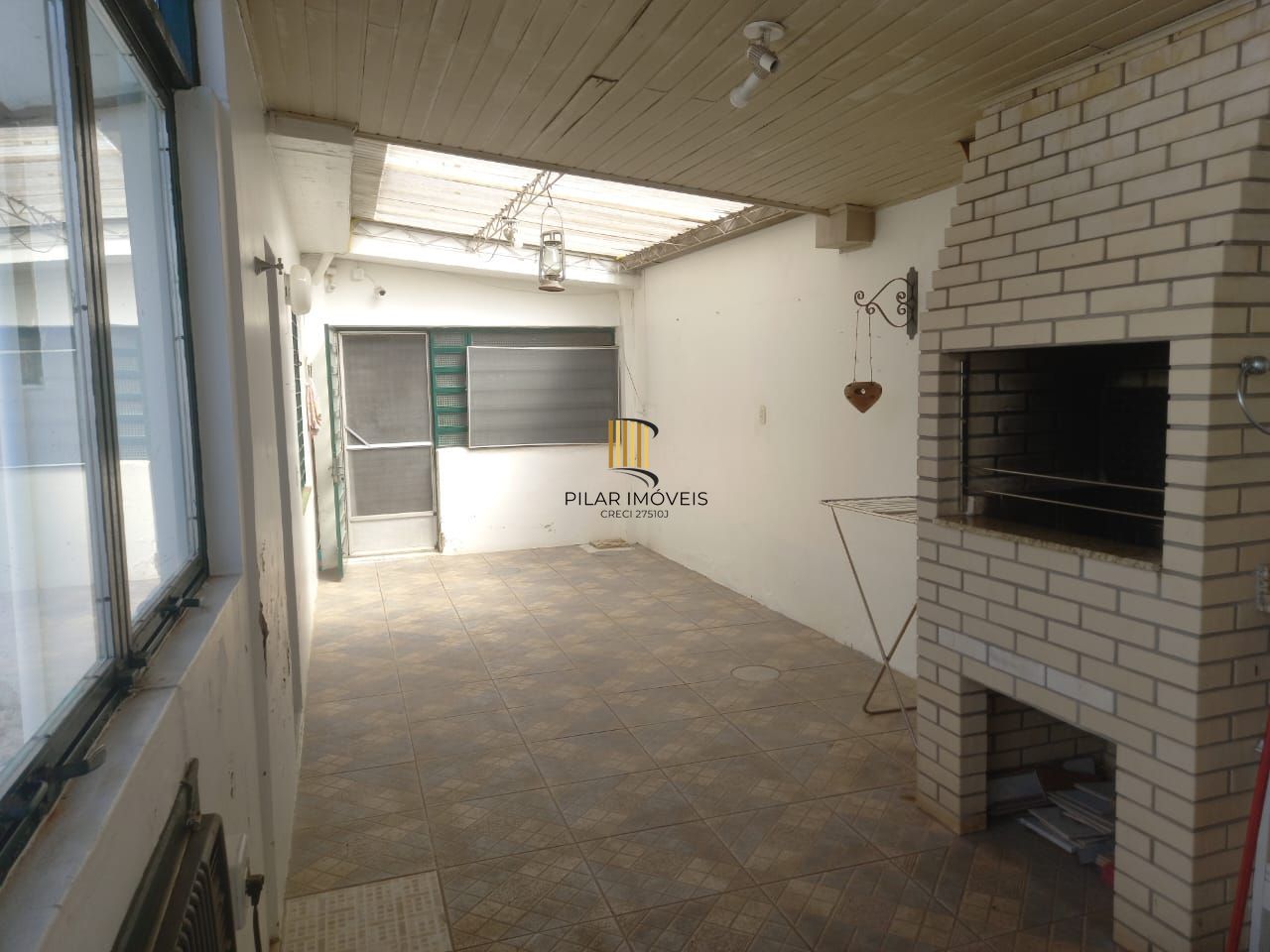 Casa à Venda no Sarandi com 3 Dormitórios, Suíte, 3 vagas Financiamento Bancário