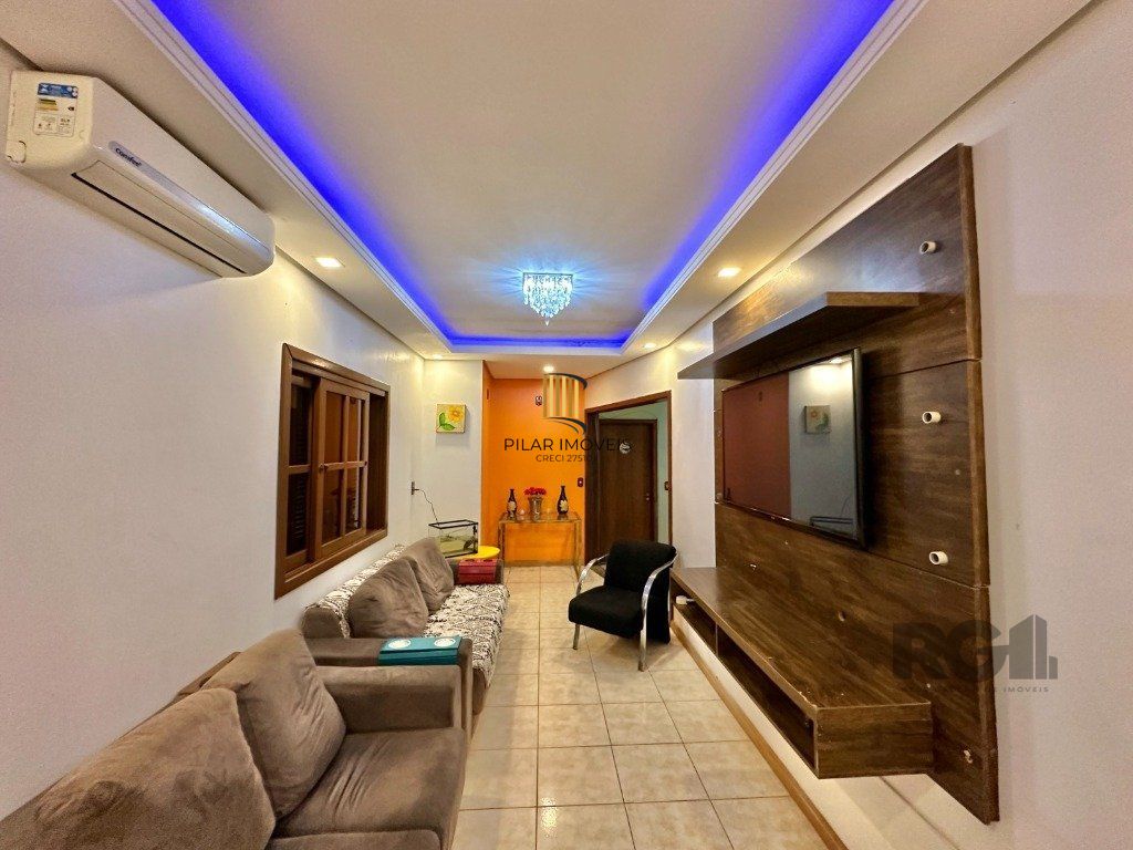 Casa 3 dormitórios no bairro Igara