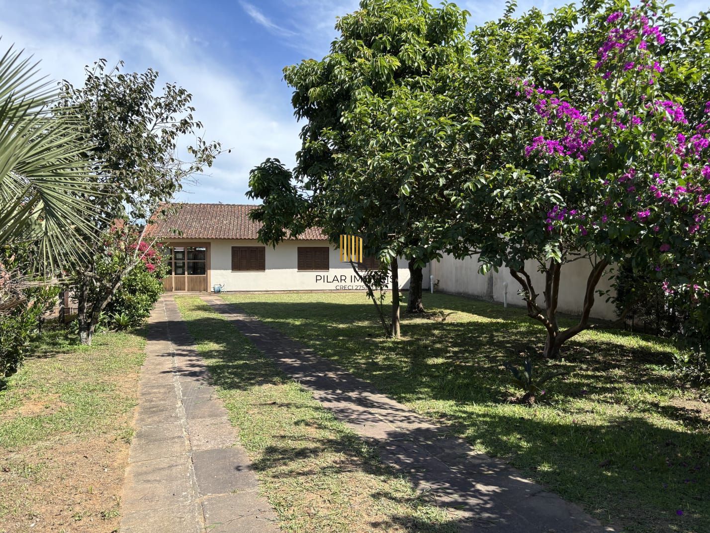 Uma casa em condomínio fechado em Águas claras. Goufe II