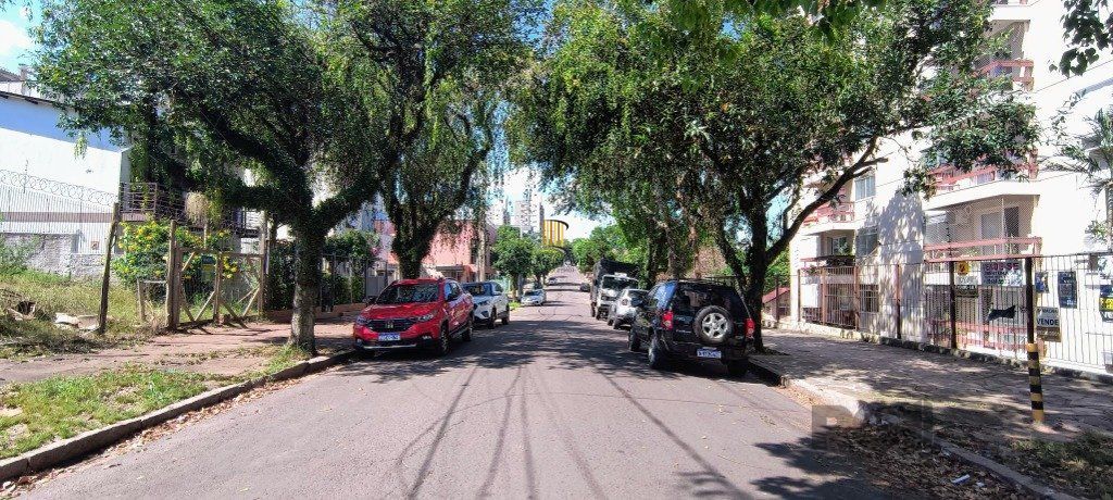 Terreno no Bairro Terezópolis em Porto Alegre