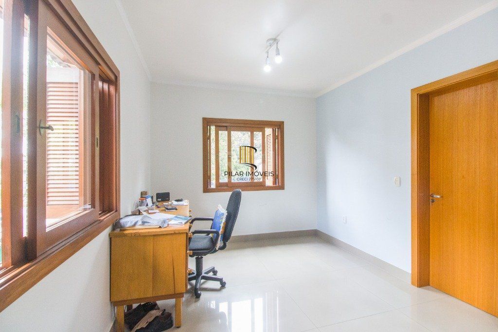 Casa para Venda - 380.83m², 5 dormitórios, sendo 1 suites, 2 vagas - Glória