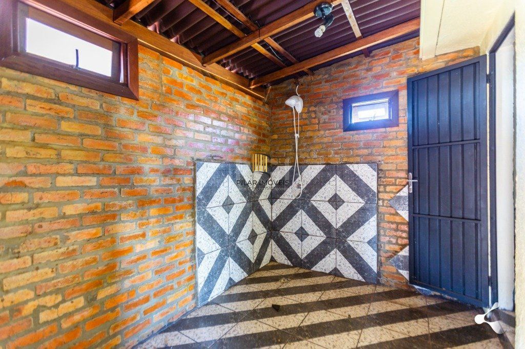 Casa para Venda - 500m², 3 dormitórios, sendo 3 suites, 4 vagas - Vila Ipiranga
