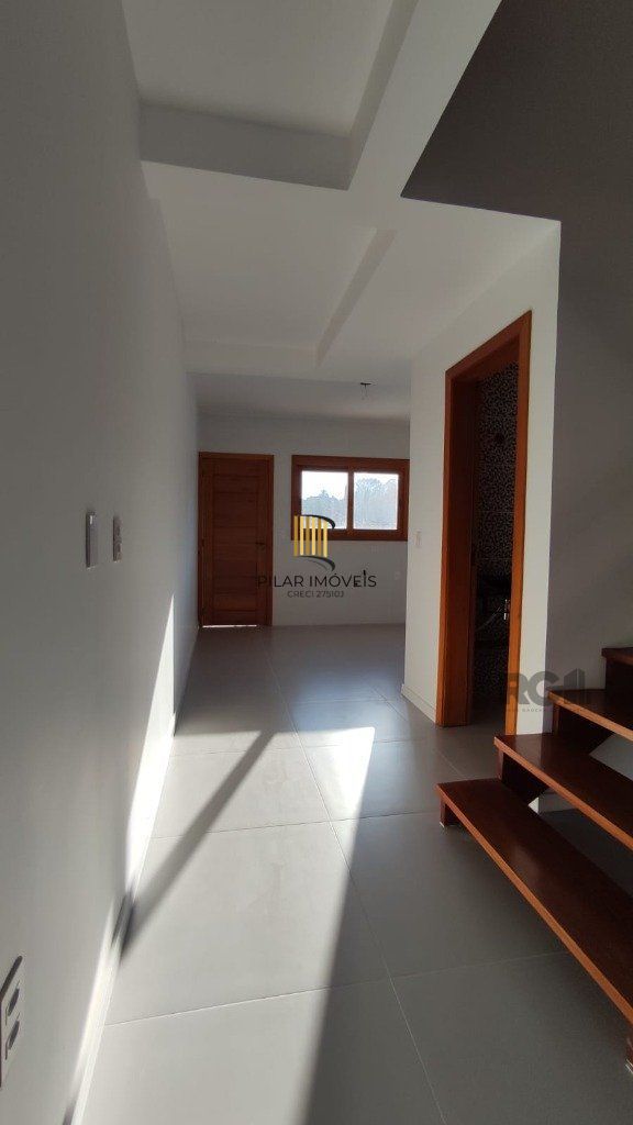 Sobrado Pronto, no Jardim Itu-Sabará: 2 Dormitórios, 1 Suíte.