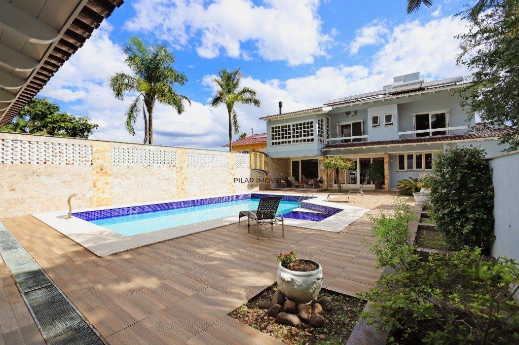 Casa 04 suítes no Bairro Ipanema em Porto Alegre