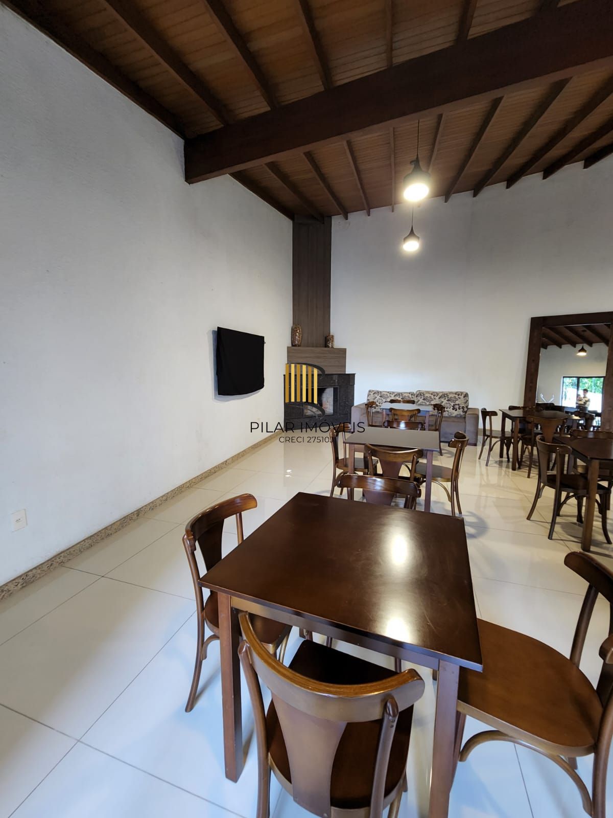 Apartamento 03 dormitórios no Bairro Cristo Redentor em Porto Alegre.