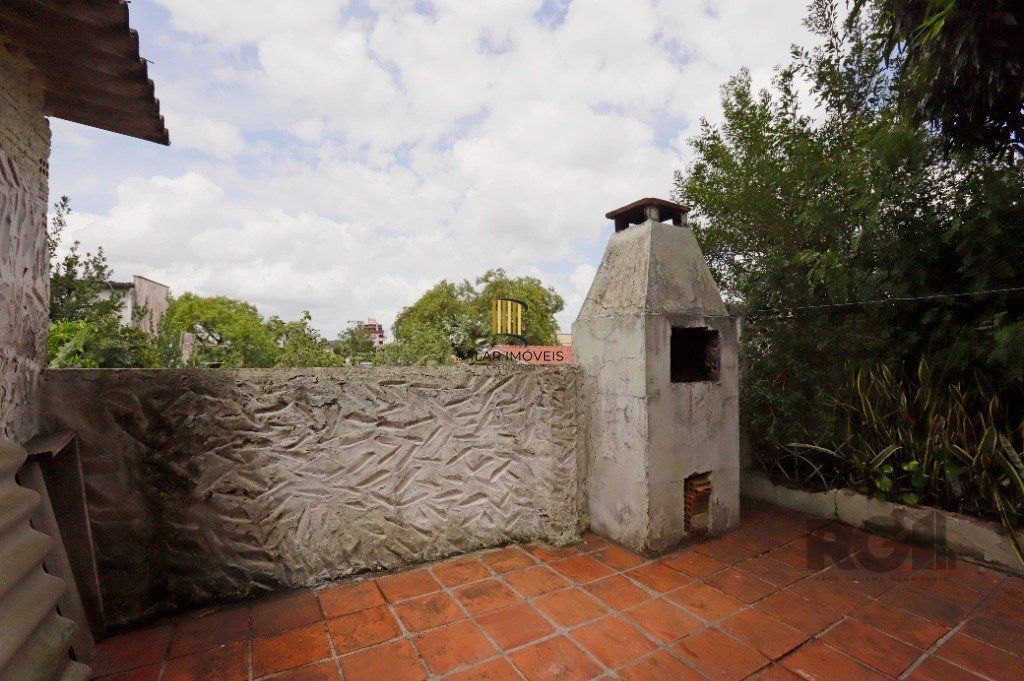 Casa 3 dormitórios no bairro Sarandi