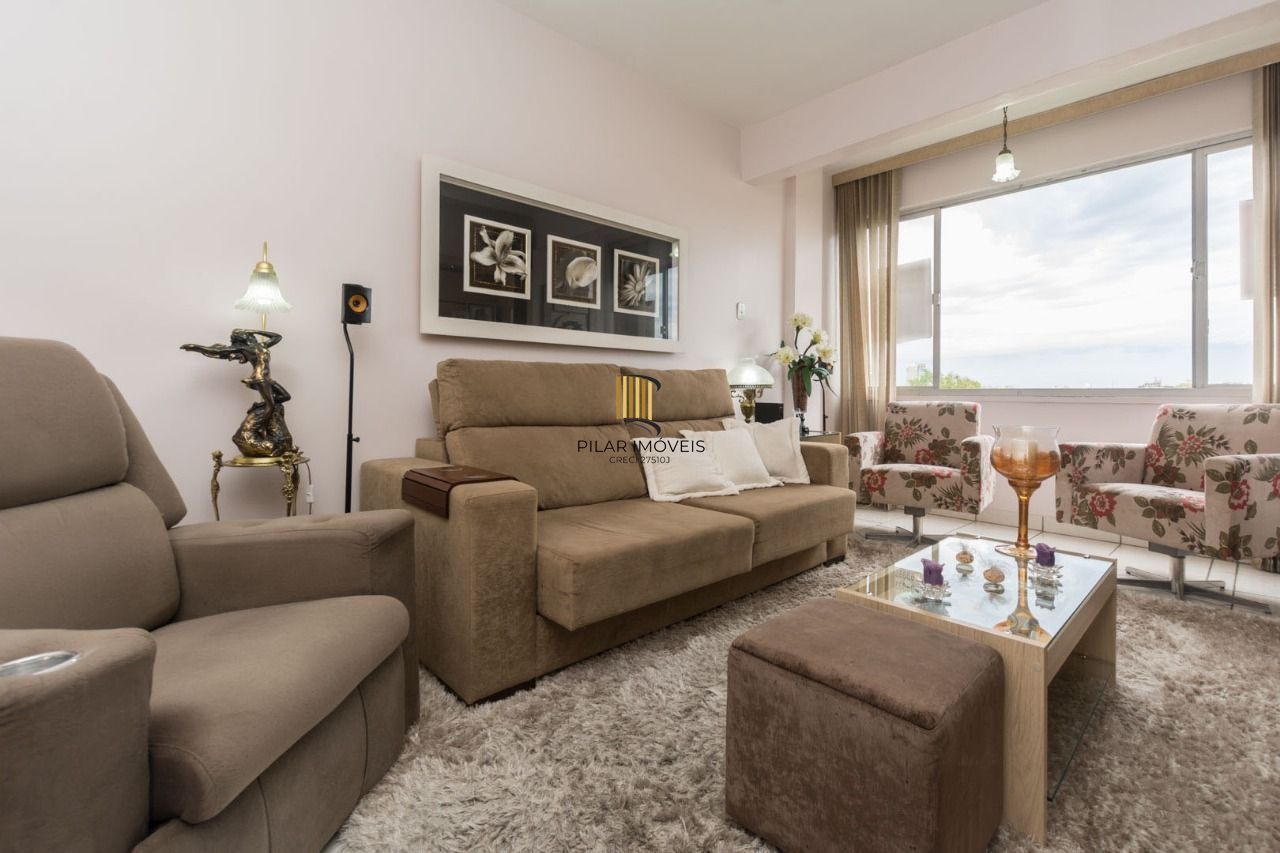 Apartamento semimobiliado com 2 quartos e 2 banheiros no Bairro Floresta