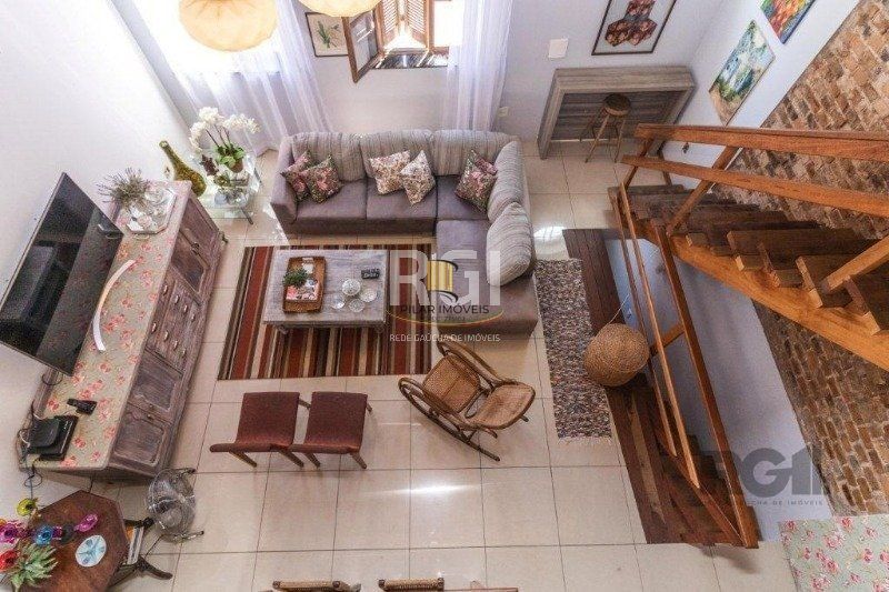 Casa 3 dormitórios no bairro Floresta