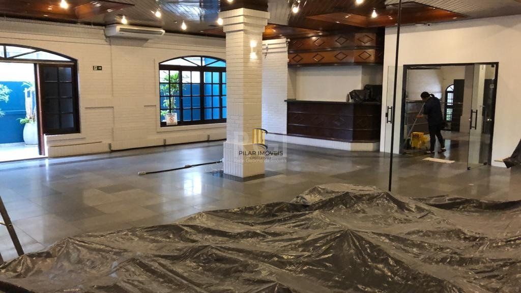 Prédio à Venda - 1650m², 18 vagas - Menino Deus