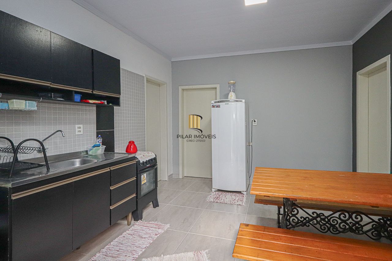 Pavilhao Comercial, Locação / Venda, 596 m², Bairro Partenon, Porto Alegre