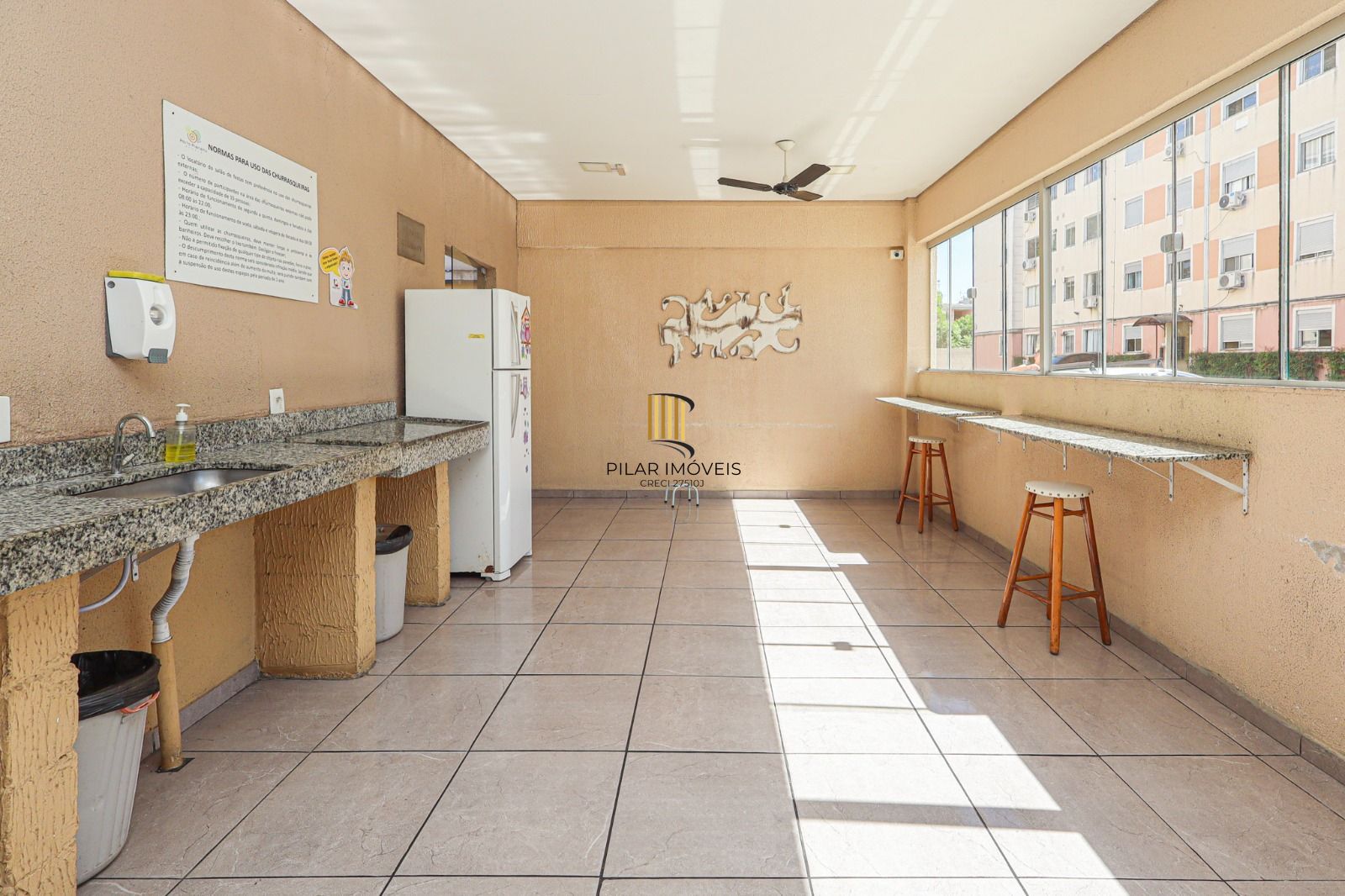 Apartamento Semimobiliado à Venda em Porto Alegre, RS