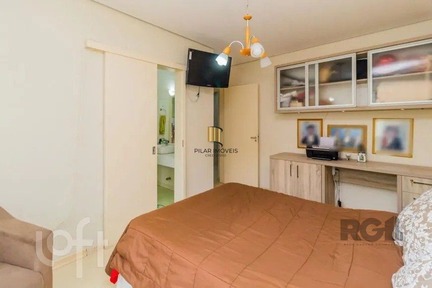 Casa 4 dormitórios no bairro Cristal