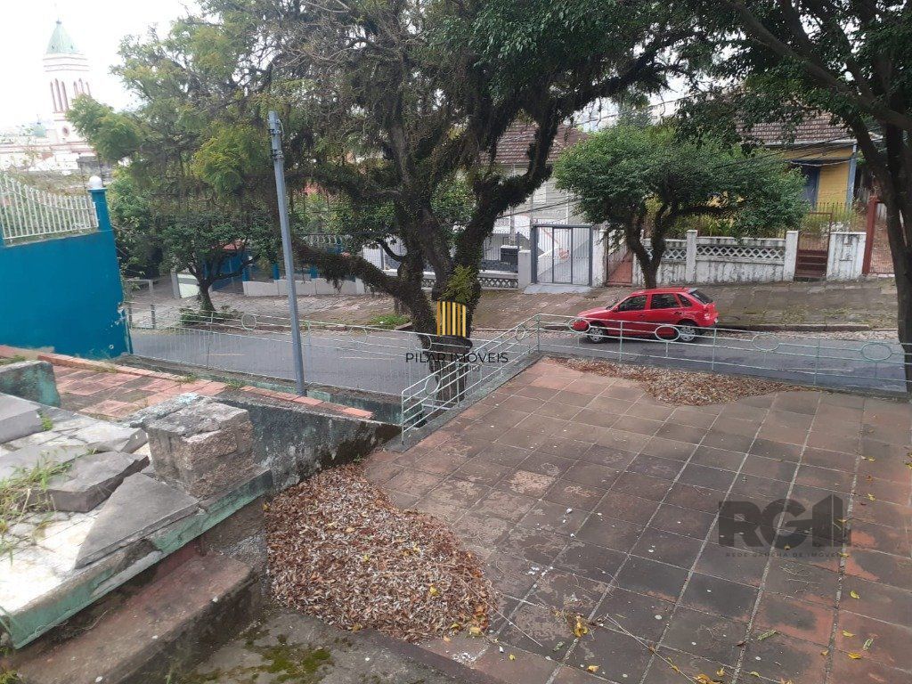 Vendo  terreno  no Bairro Partenon em Porto Alegre.