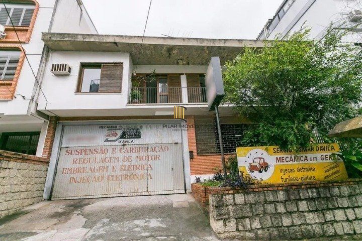 Casa Residencial ou comercial com 4 dormitórios, 2 banheiros