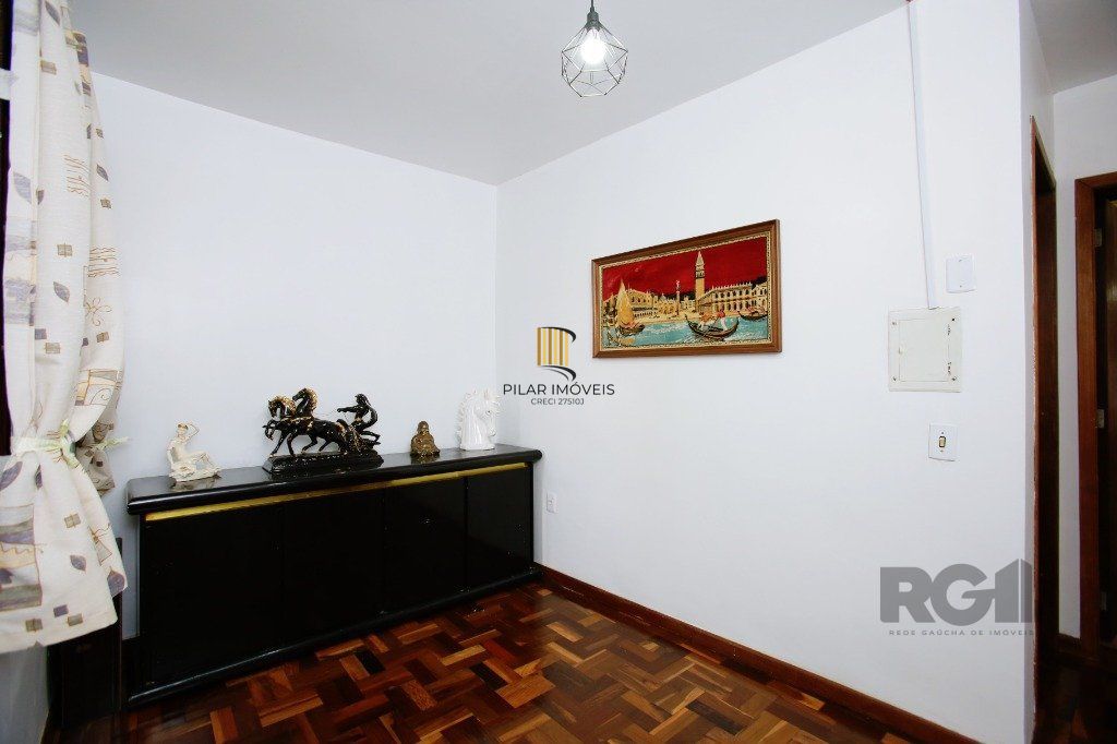 Casa 3 Dormitório(s) Bairro Petrópolis