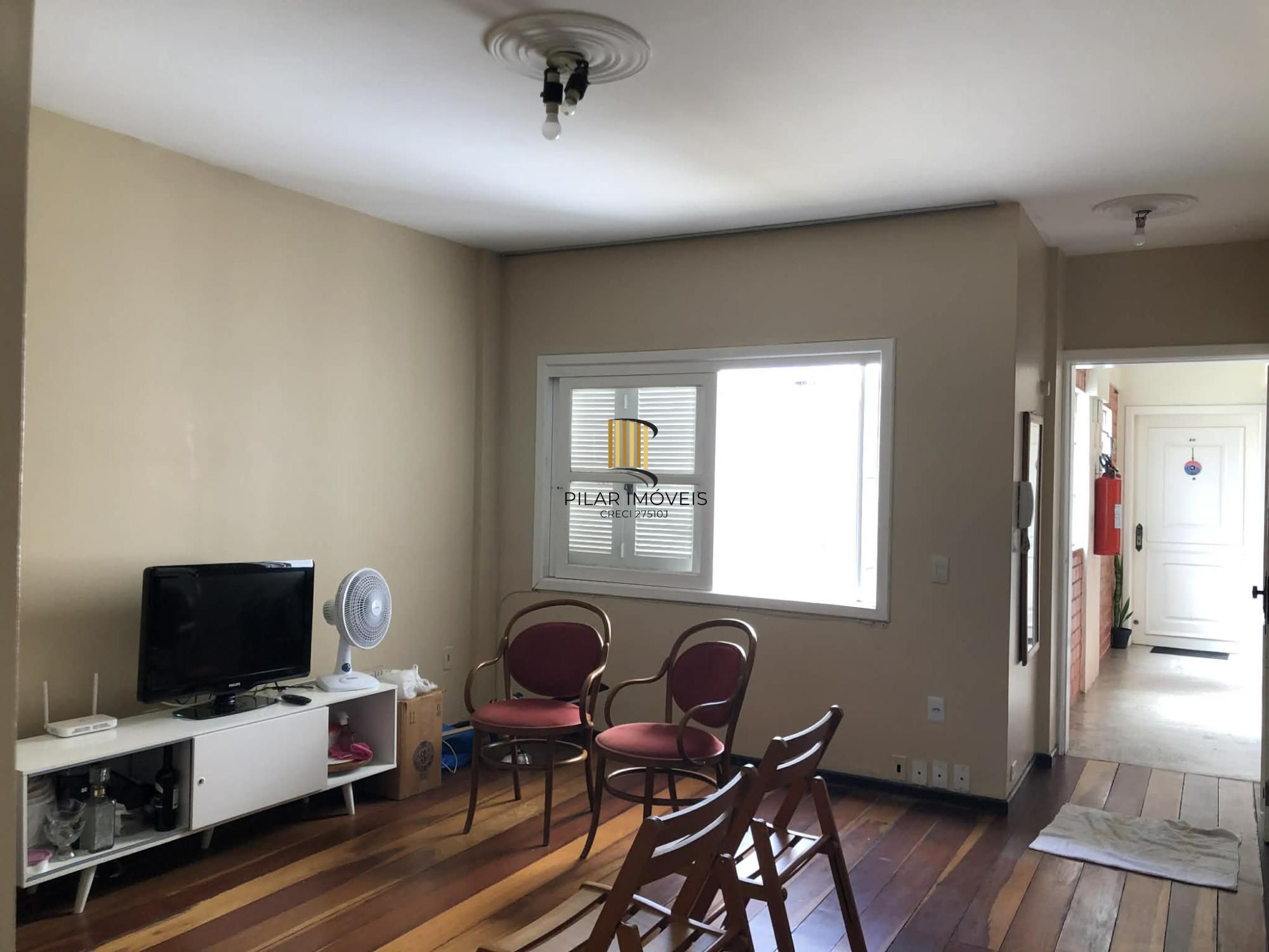 Predio residencial sendo uma cobertura e mais 03 apartamentos