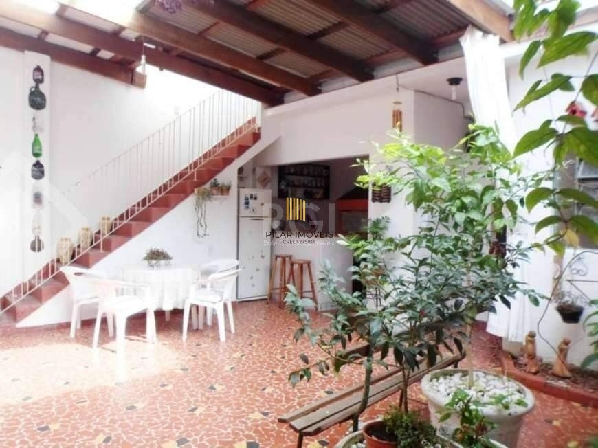 Casa para Venda - 150m², 3 dormitórios, 2 vagas - Santana