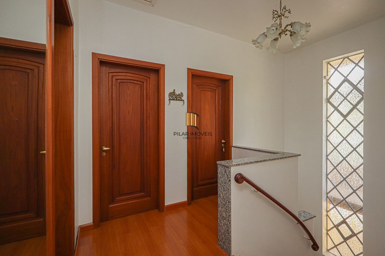 Casa à venda, 3 dormitórios, 316m², 4 vagas de garagem,  Bairro São Geraldo