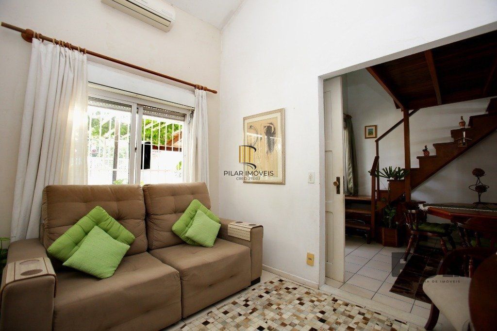 Casa para Venda - 70m², 3 dormitórios, 2 vagas - Jardim Leopoldina