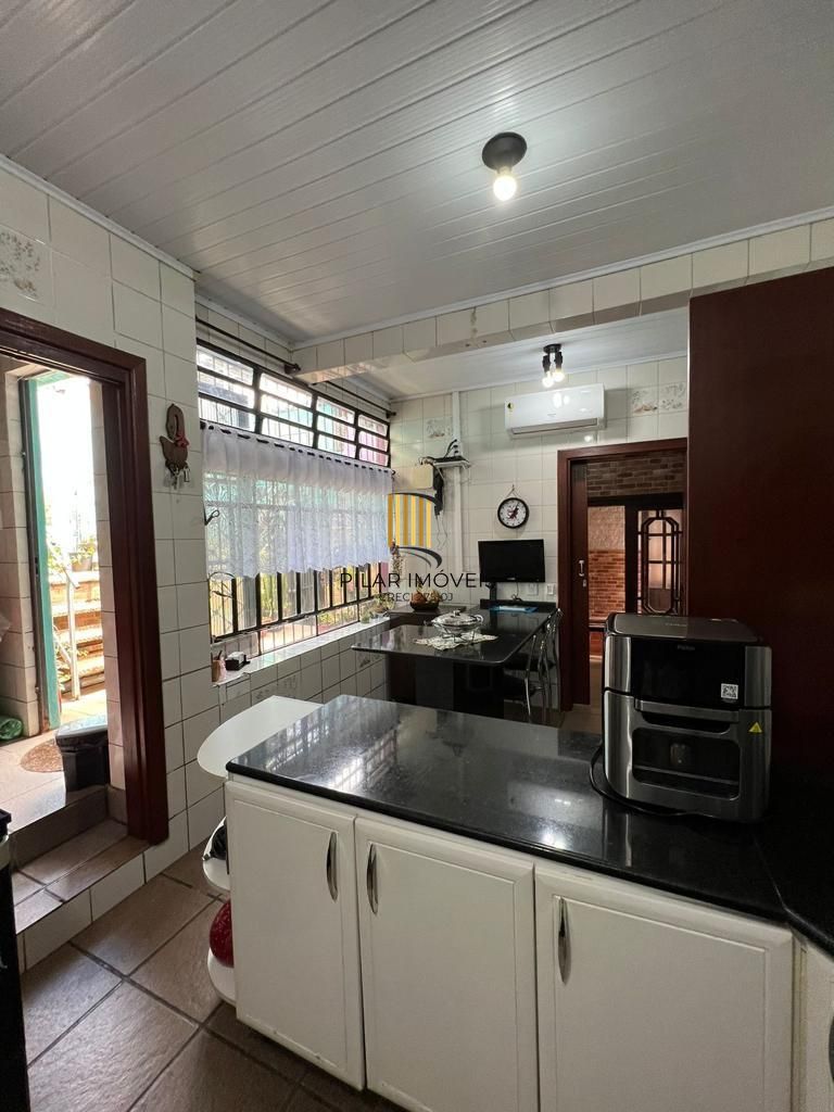 Casa a venda, 3 Quartos, sendo 1 Suíte, Bairro centro Canoas