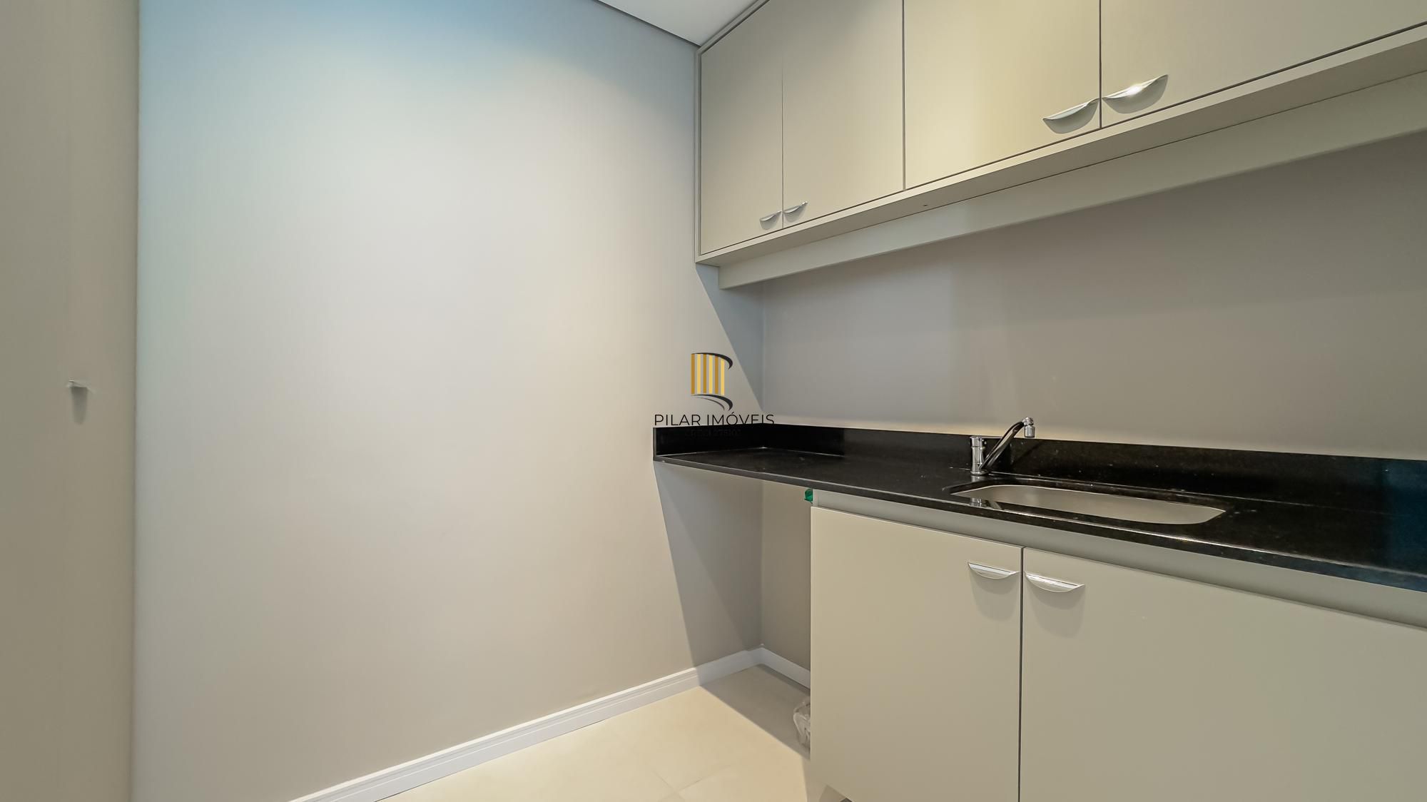 Apartamento 03 dormitórios com Garagem no Bairro 03 Figueiras em Porto Alegre