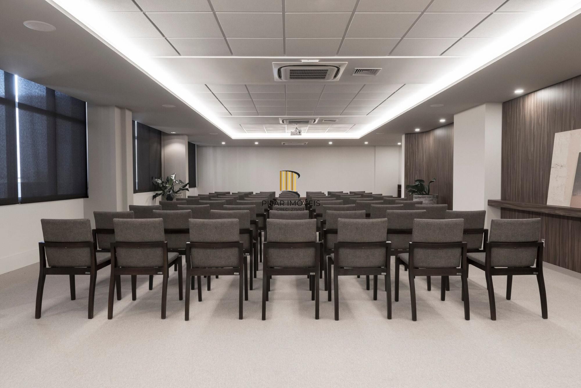 Conjunto comercial MEDPLEX EIXO NORTE
